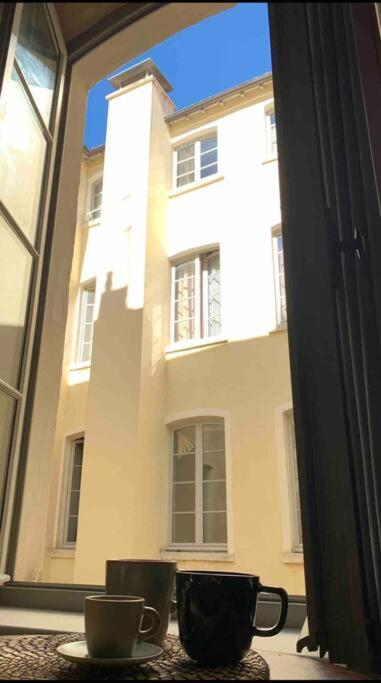 Chez Alam A Hotel De Ville 里昂 外观 照片