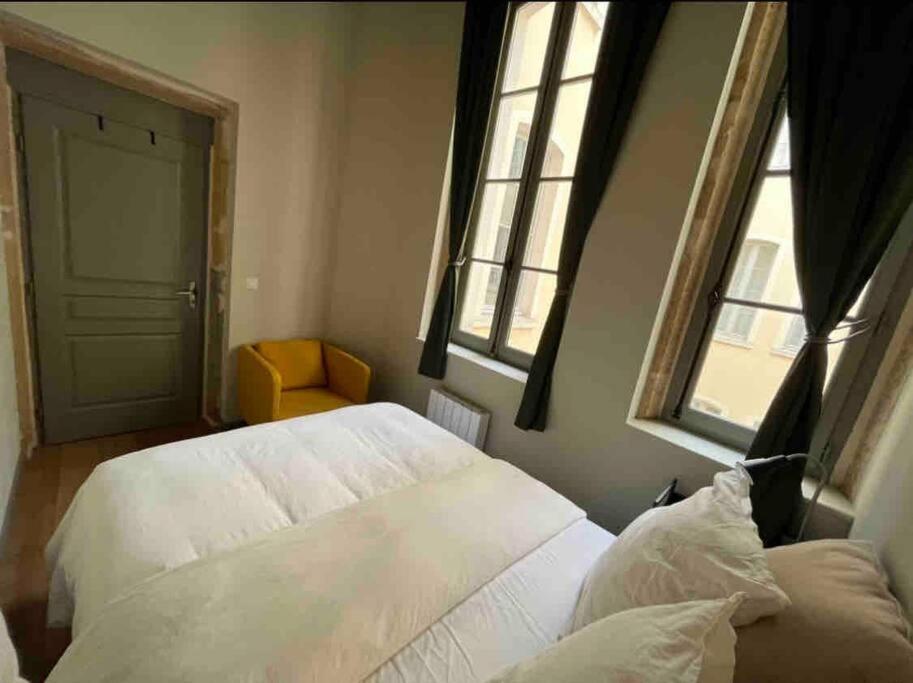 Chez Alam A Hotel De Ville 里昂 外观 照片